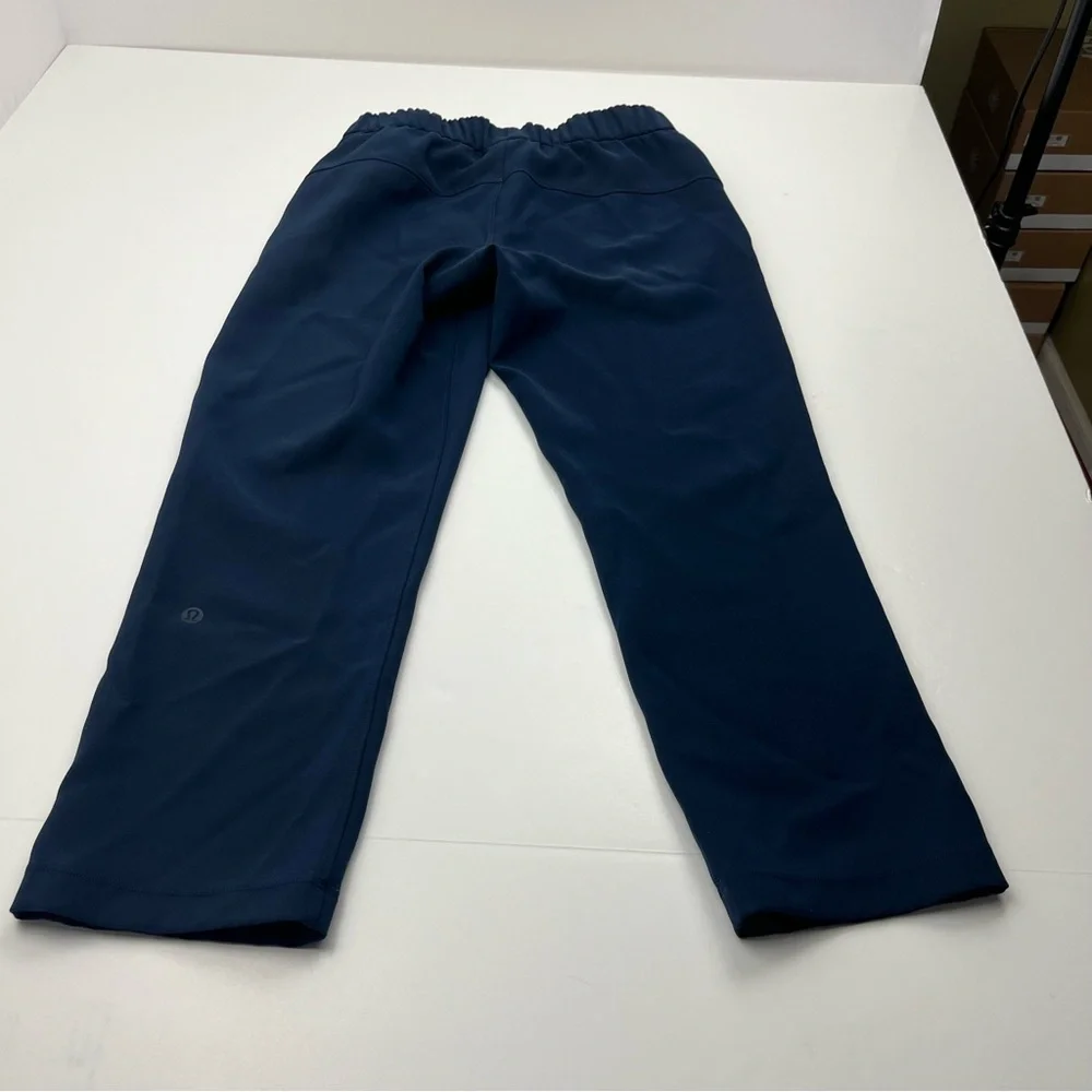 Lululemon On The Fly Crop Pants Womens‎ Size 2 Navy Blue 23